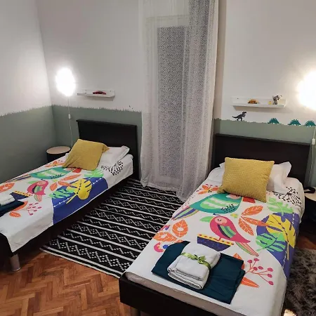 Two Bedroom Apartmant Marijano With Garden