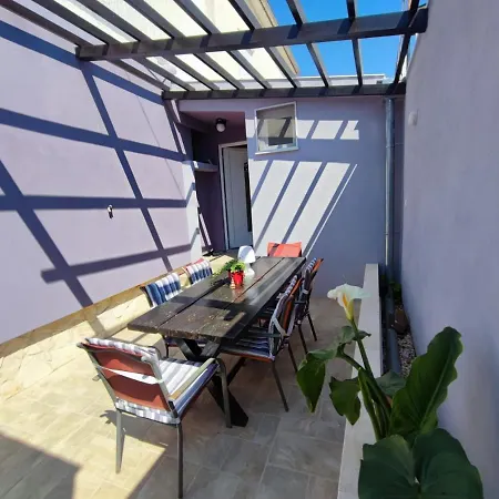 Two Bedroom Apartmant Marijano With Garden Zadar