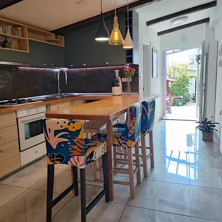 Two Bedroom Apartmant Marijano With Garden *